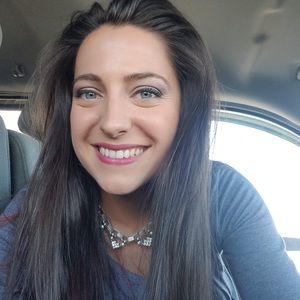 Meet your Posher, Lindsey